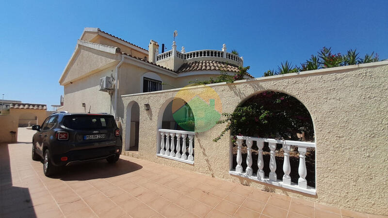 3 Cuarto Villa en venta