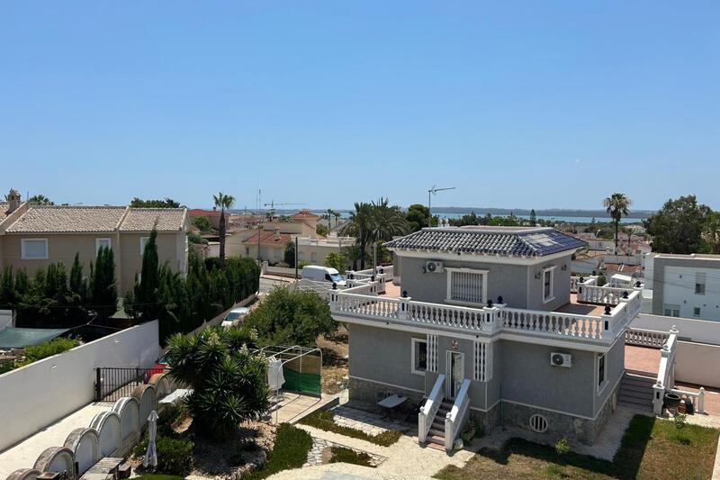 4 slaapkamer Villa Te koop