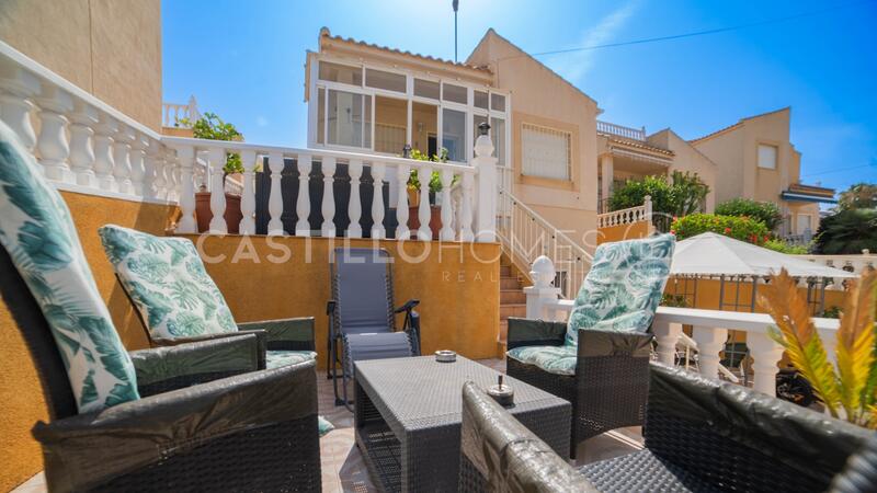 Gezinswoning Te koop in Torrevieja, Alicante