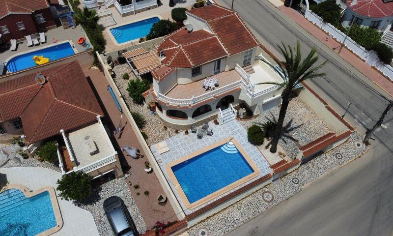 3 спальная комната вилла продается