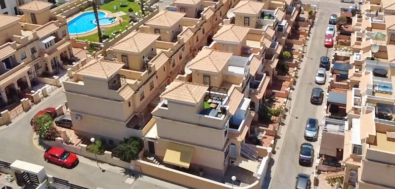 3 Cuarto Adosado en venta