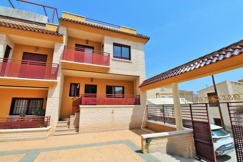 Villa til salg i Orihuela, Alicante