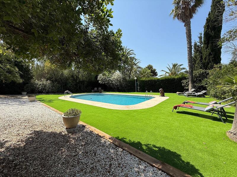4 slaapkamer Villa Te koop