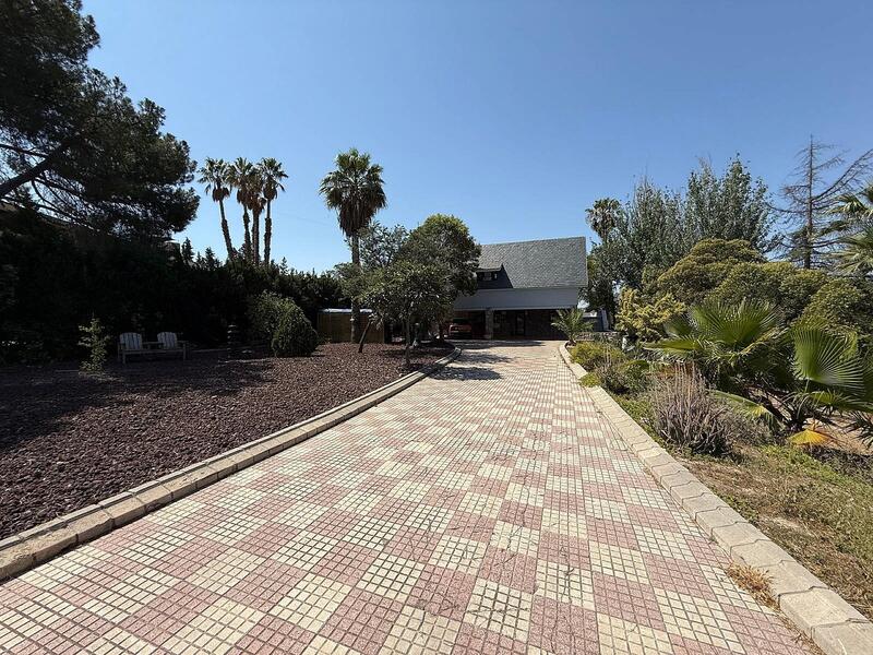 4 slaapkamer Villa Te koop