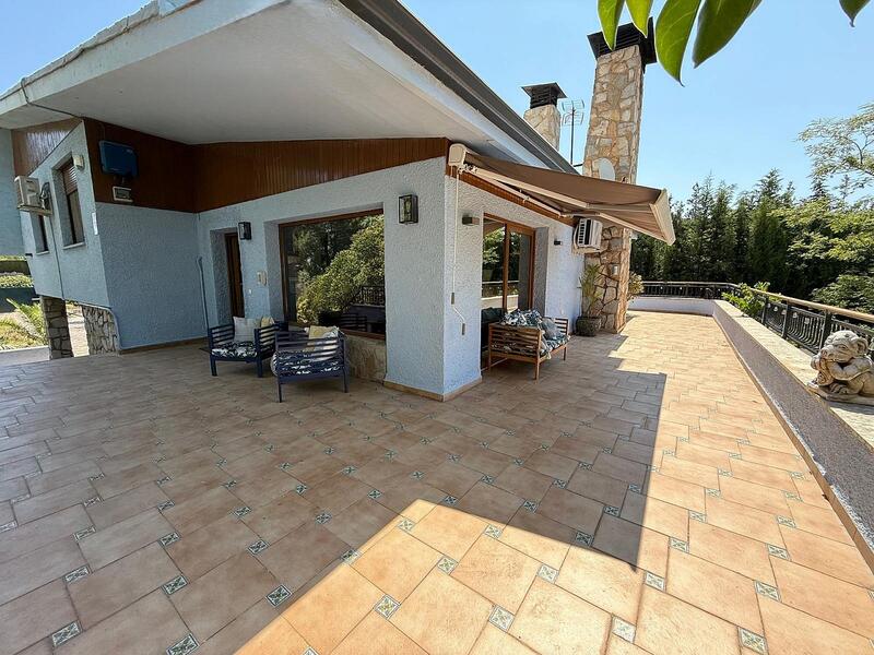 4 slaapkamer Villa Te koop