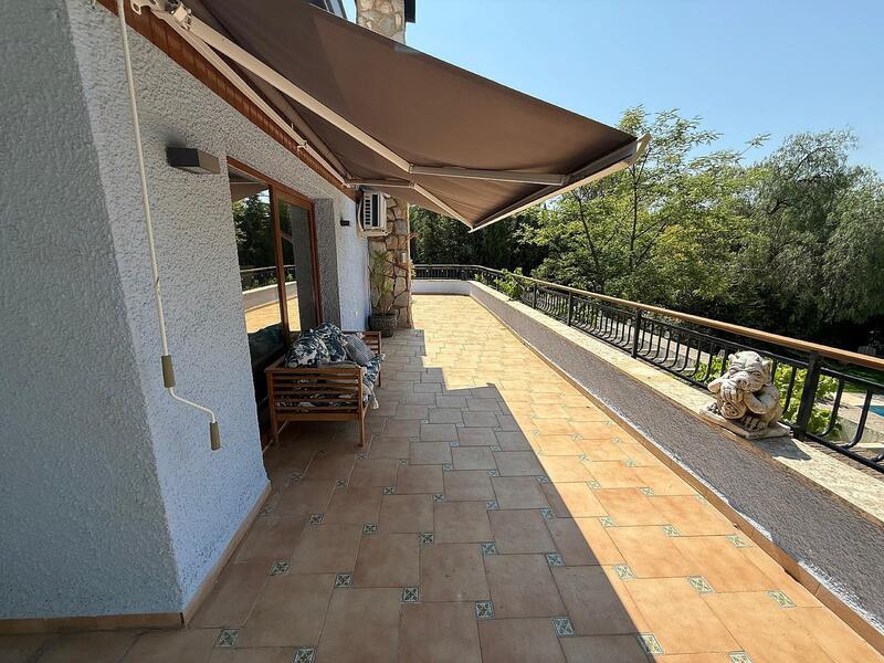 4 slaapkamer Villa Te koop