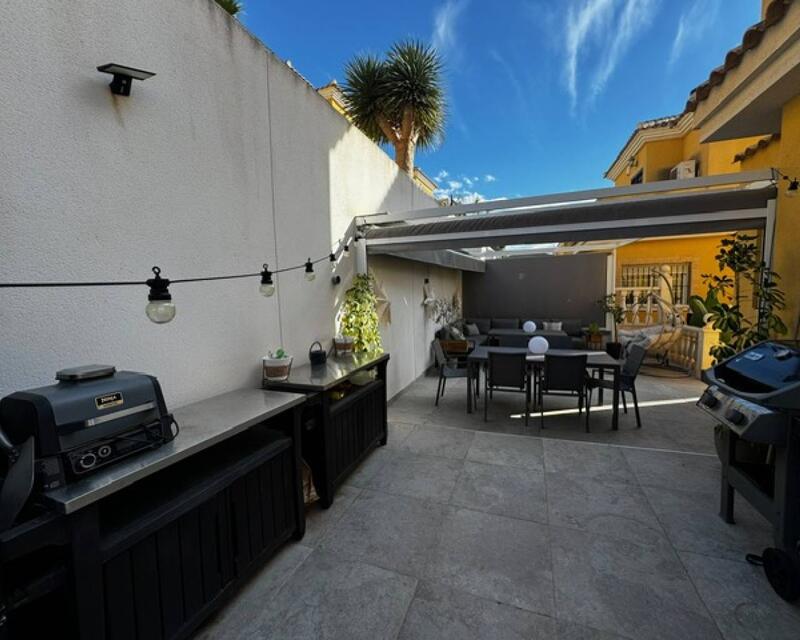5 bedroom Villa for sale