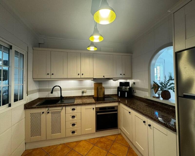 5 bedroom Villa for sale