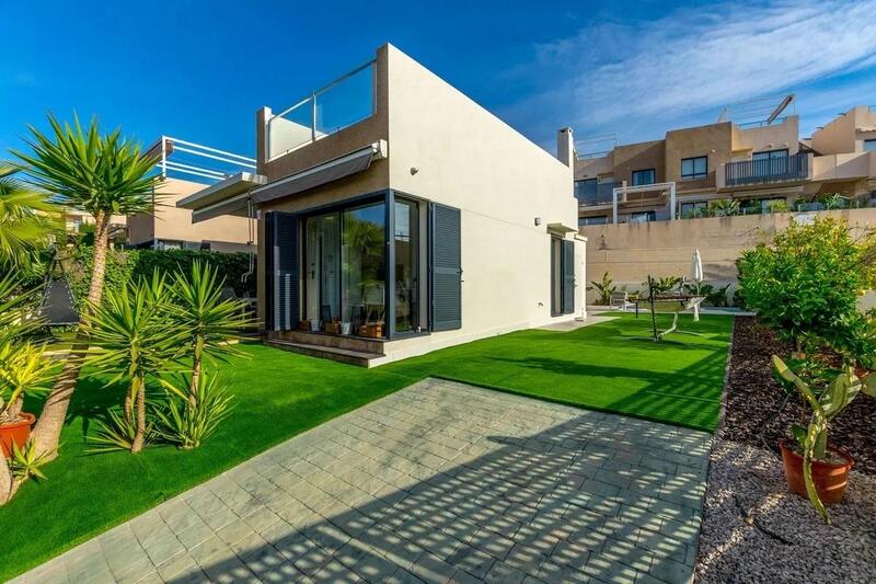 3 bedroom Country House for sale