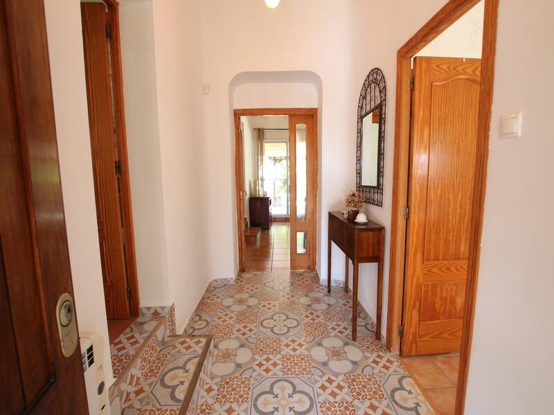 3 Schlafzimmer Landhaus zu verkaufen