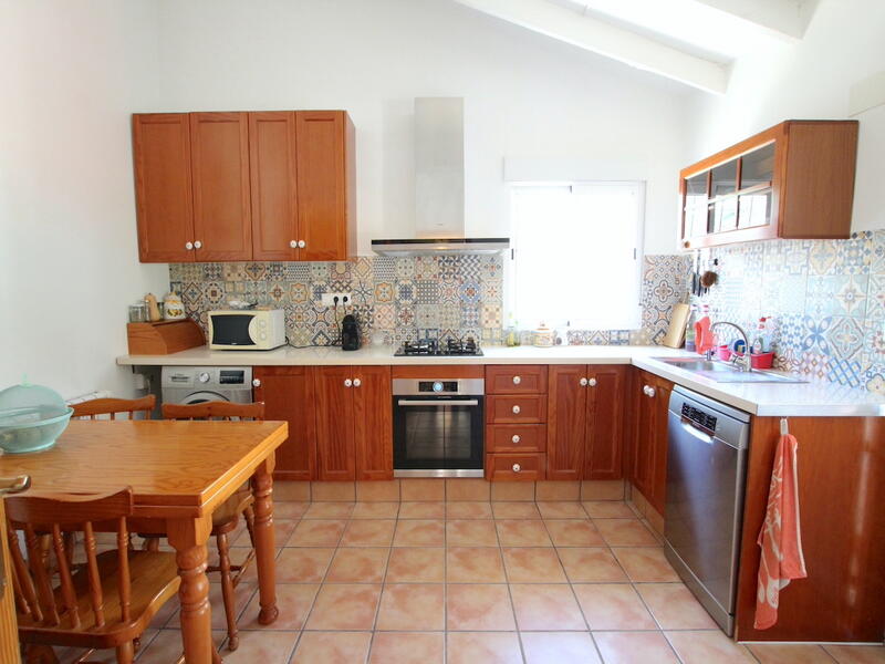 3 Schlafzimmer Landhaus zu verkaufen