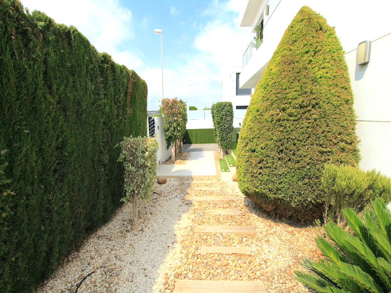 4 Cuarto Villa en venta