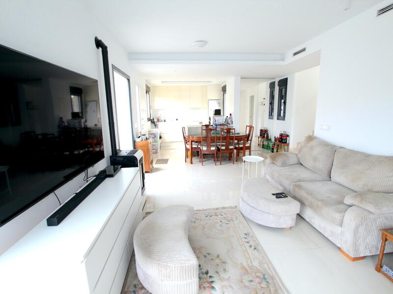 4 Cuarto Villa en venta