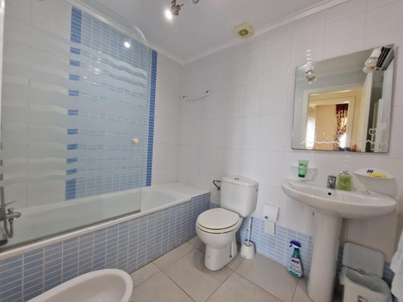 2 slaapkamer Appartement Te koop