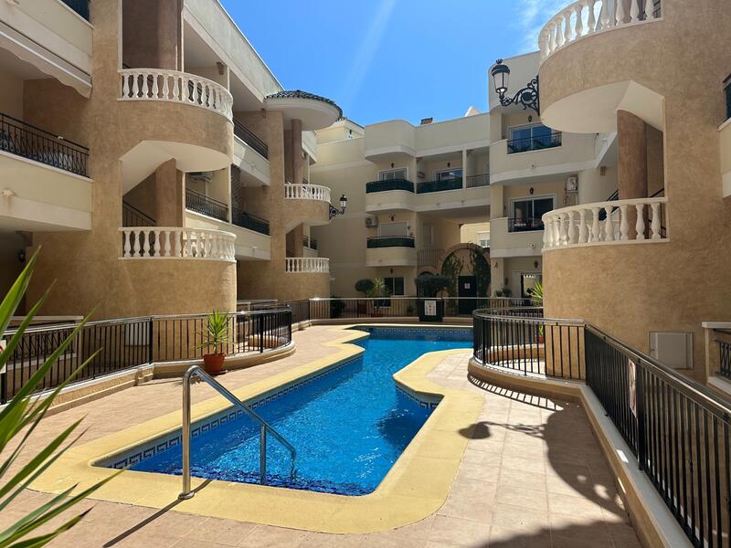 2 bedroom Apartment for sale
