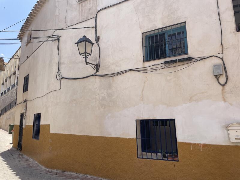 3 bedroom Townhouse for sale