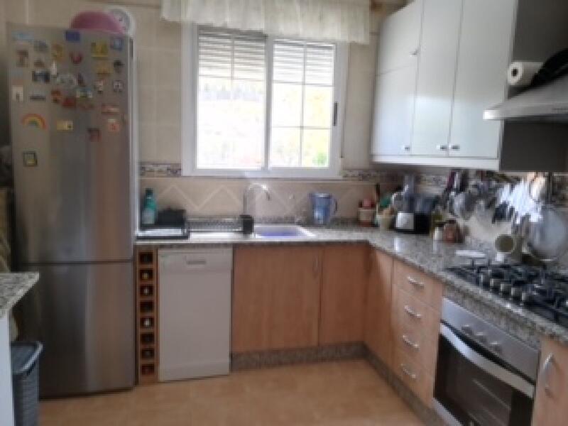 4 спальная комната вилла продается