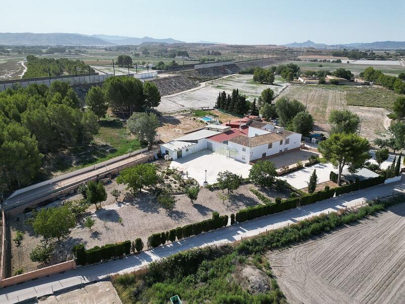 Villa til salgs i Villena, Alicante