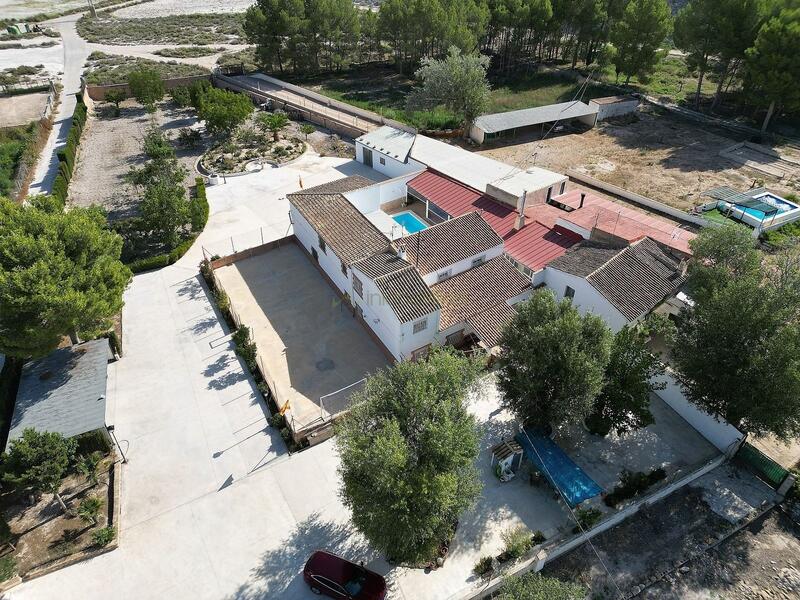 7 Cuarto Villa en venta