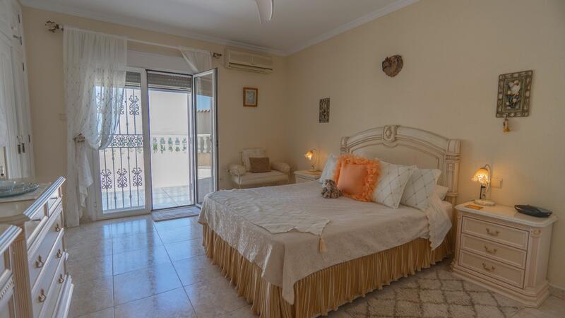 4 slaapkamer Villa Te koop