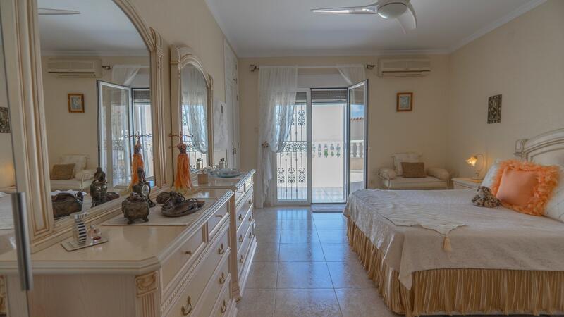 4 slaapkamer Villa Te koop