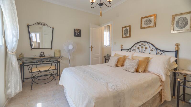 4 slaapkamer Villa Te koop