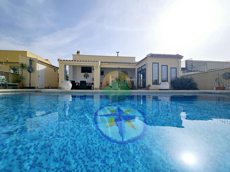 2 Cuarto Villa en venta