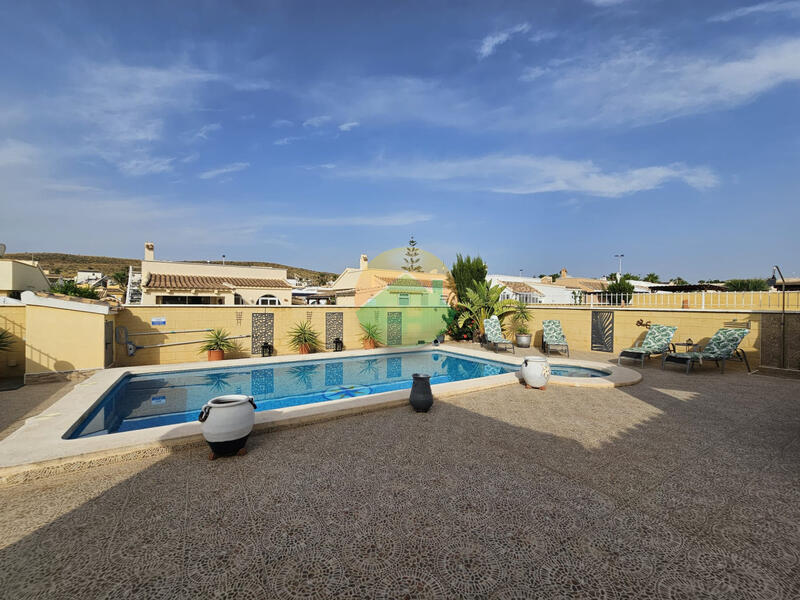 2 Cuarto Villa en venta