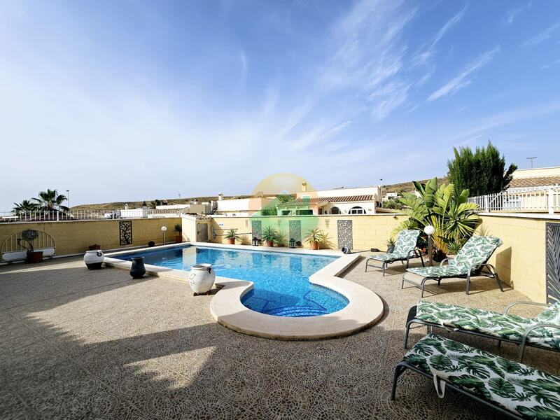 2 Cuarto Villa en venta
