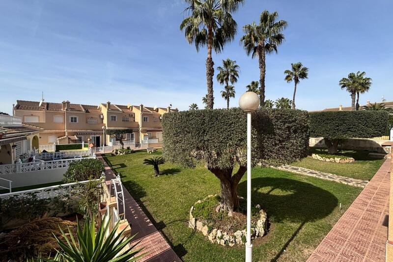 2 bedroom Townhouse for sale