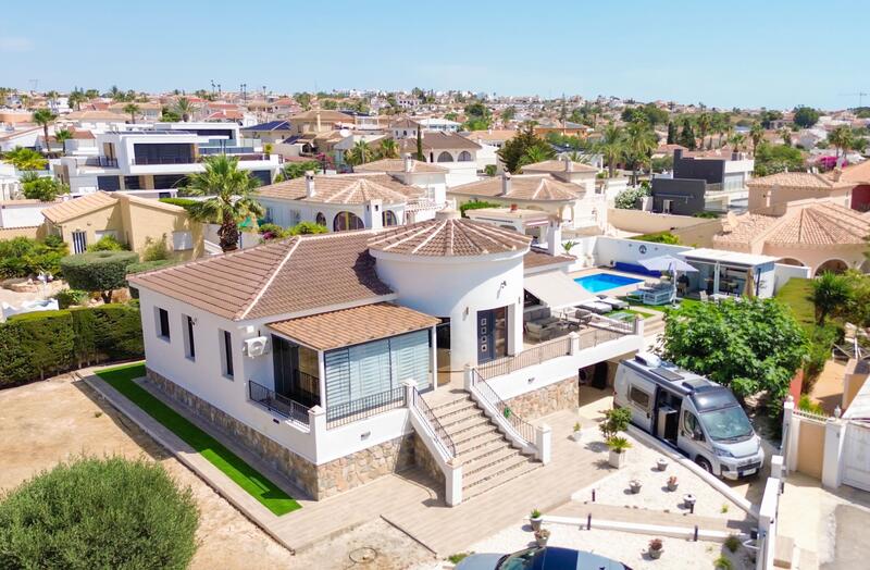 Villa til salgs i Ciudad Quesada, Alicante