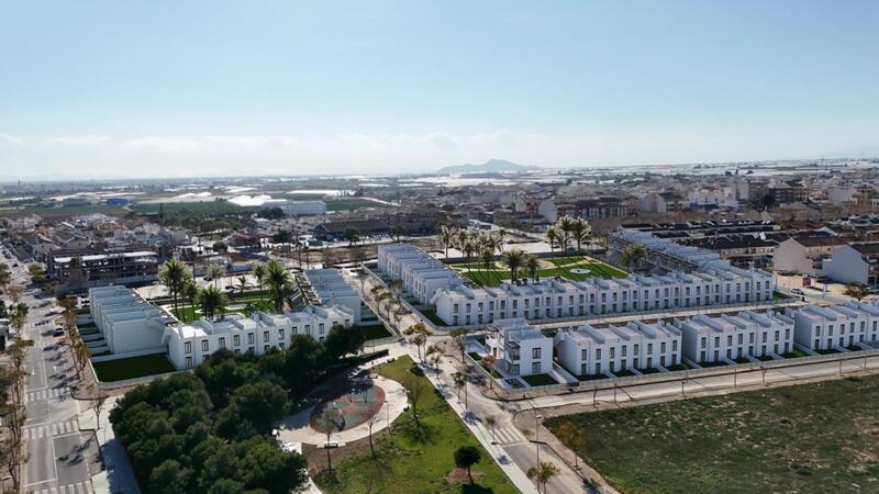 Villa til salg i Pilar de la Horadada, Alicante