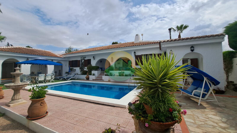 Villa à vendre dans Mazarron, Murcia