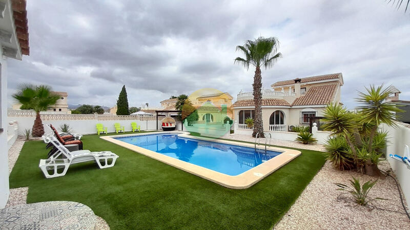 4 slaapkamer Villa Te koop