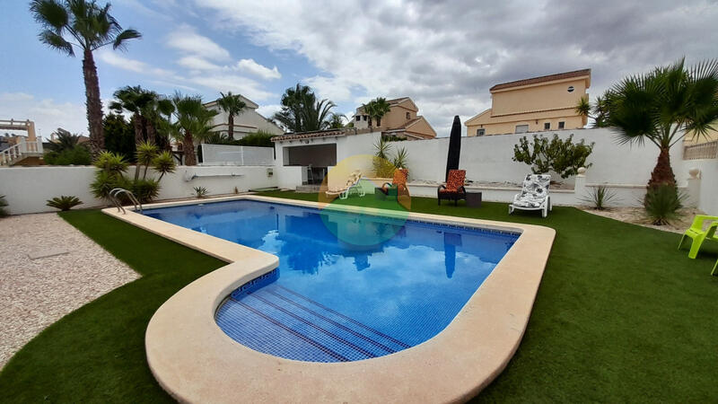 4 slaapkamer Villa Te koop