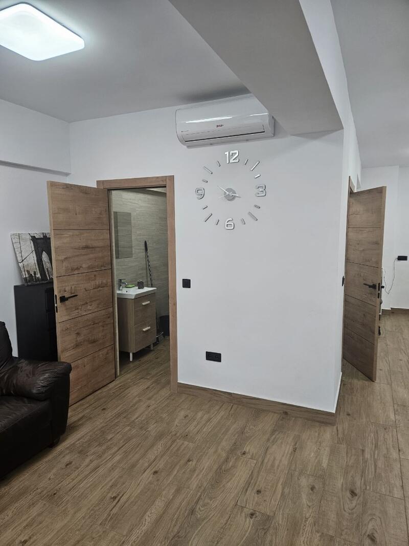 1 Cuarto Local Comercial en venta