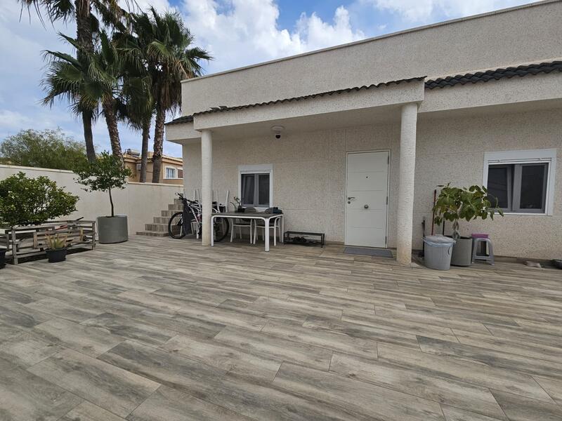 4 Cuarto Villa en venta