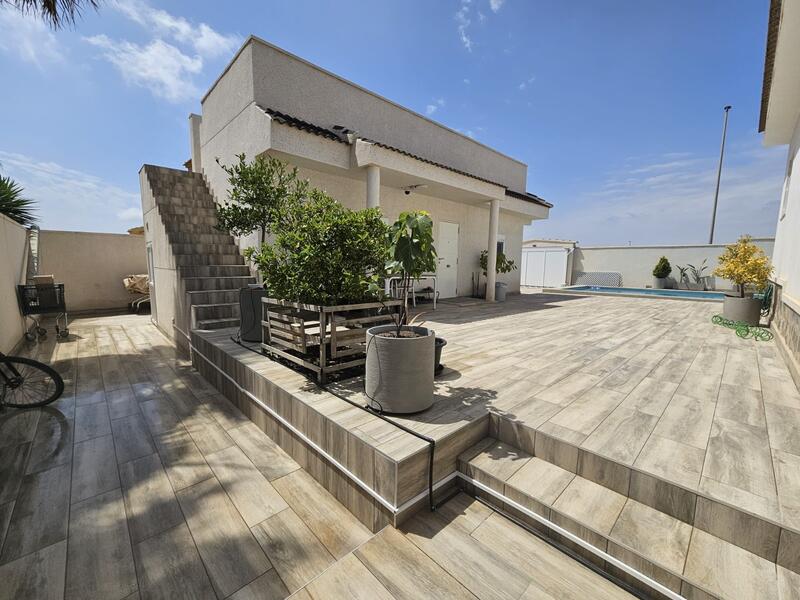 4 Cuarto Villa en venta