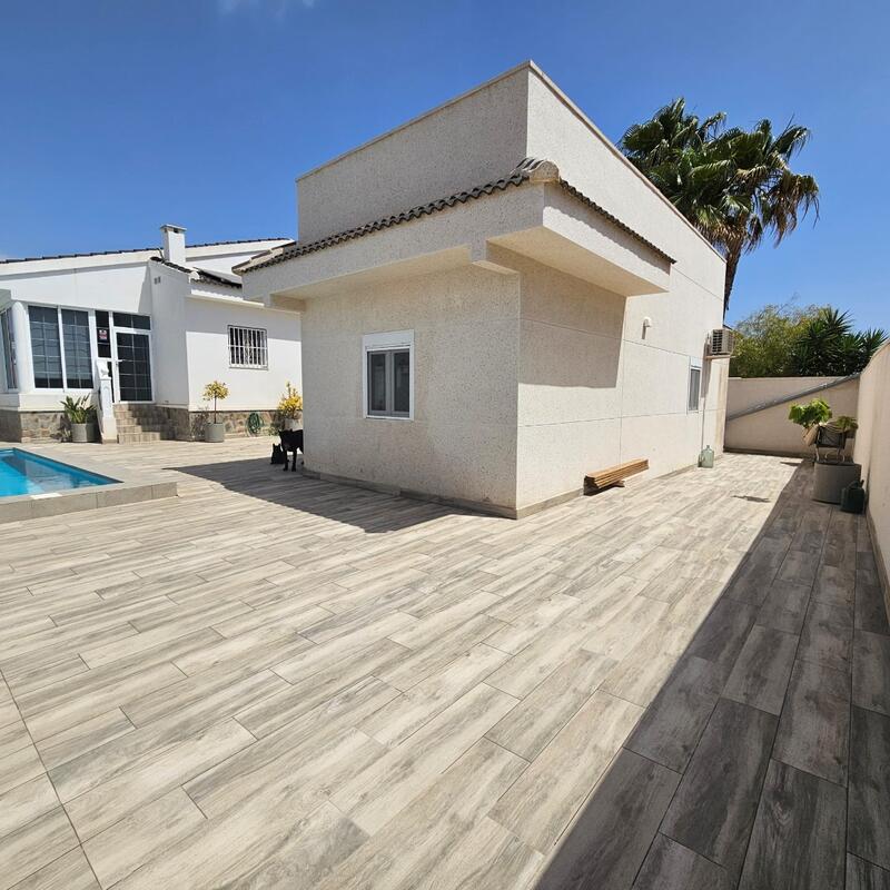 4 Cuarto Villa en venta