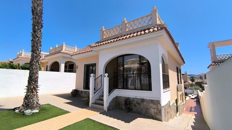 Villa til salg i Ciudad Quesada, Alicante