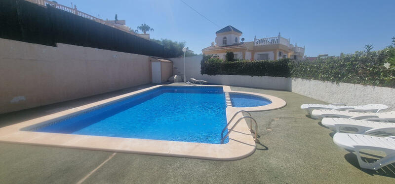 2 Cuarto Villa en venta