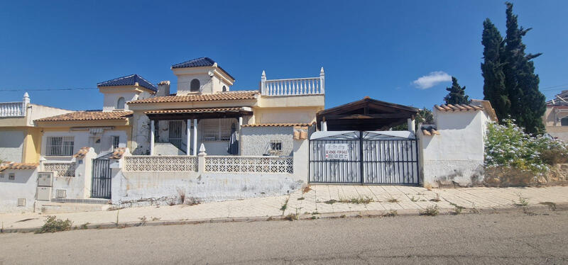 2 Cuarto Villa en venta
