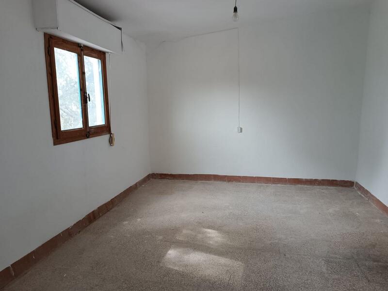 5 bedroom Country House for sale