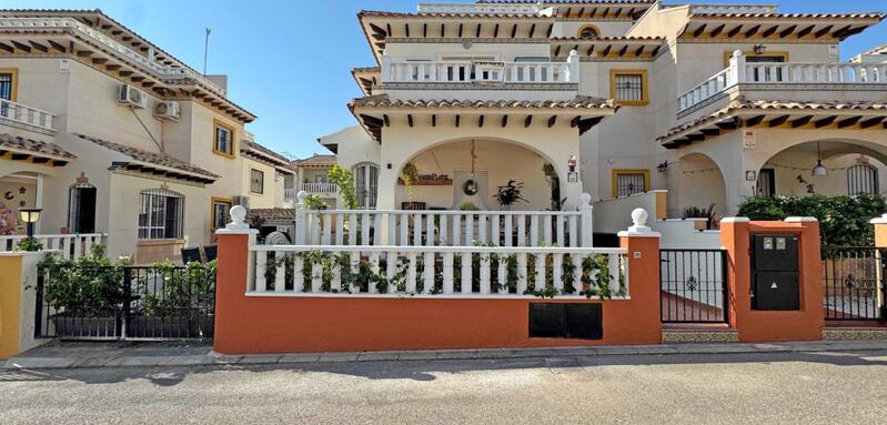 Townhouse for sale in Orihuela Costa, Alicante