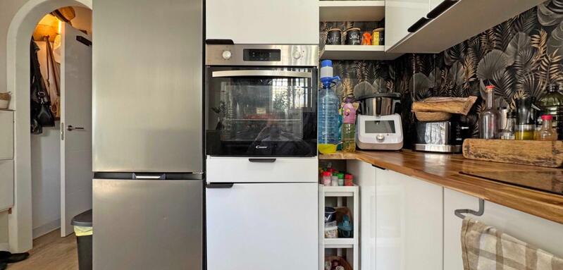 2 спальная комната городская тюрьма продается