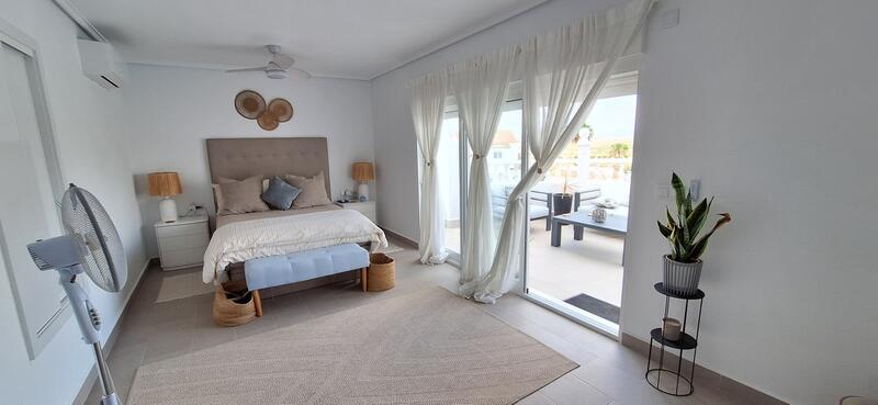 4 slaapkamer Villa Te koop