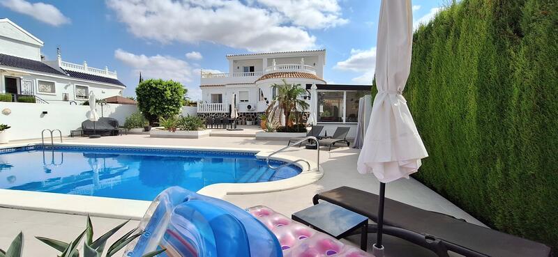 4 slaapkamer Villa Te koop