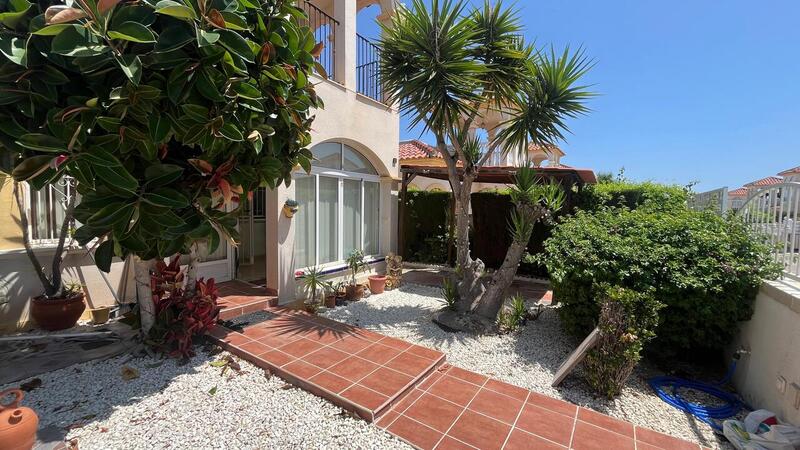 3 Cuarto Villa en venta