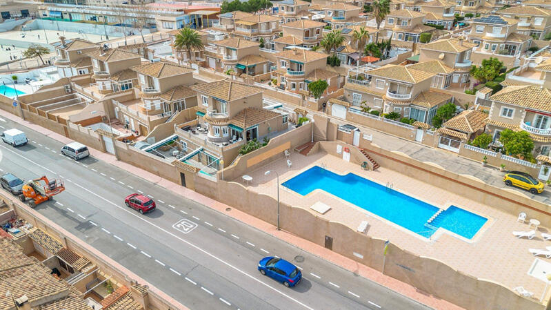 Villa for sale in Los Altos, Alicante