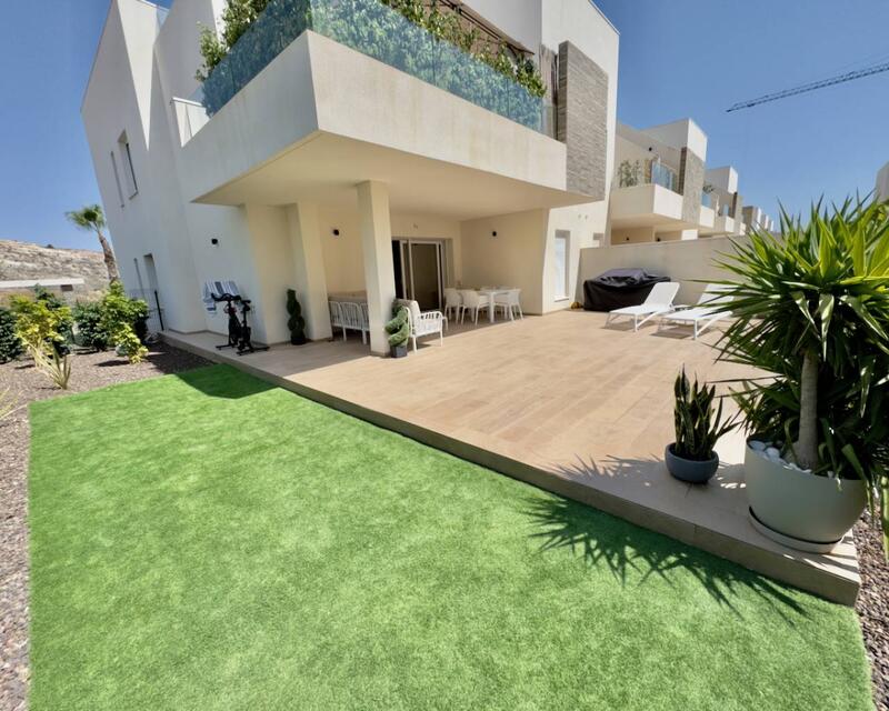 3 bedroom Apartment for sale